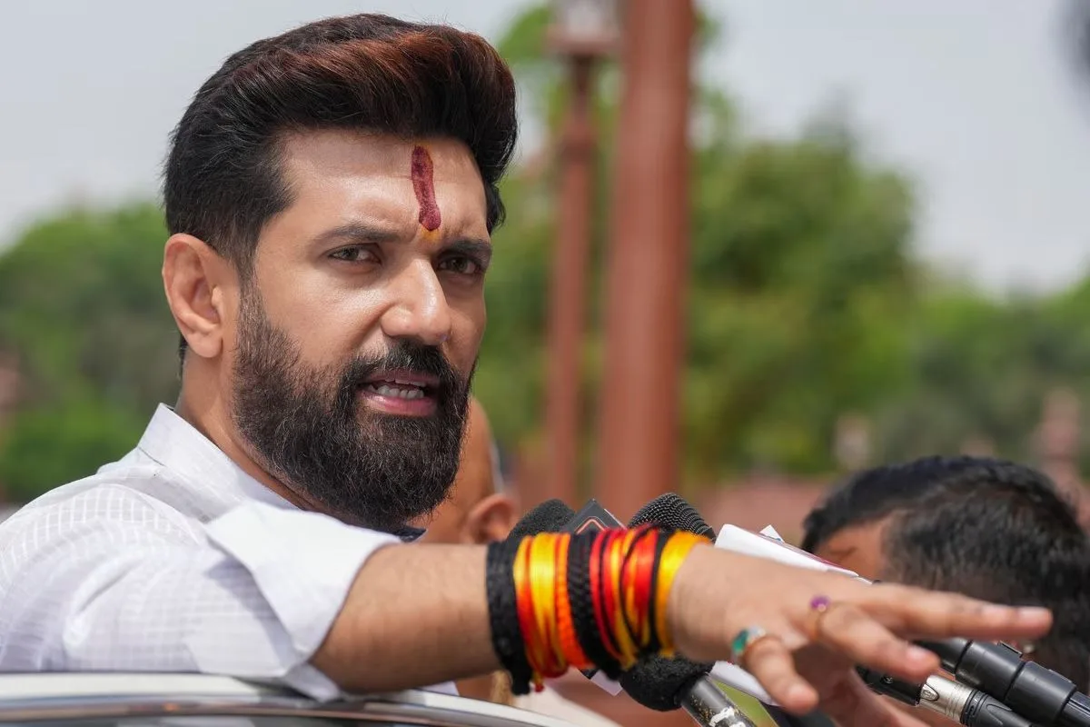 बिहार चुनाव. चिराग का ऐलान – सभी 243 सीटों पर लड़ेंगे चुनाव बिहार चुनाव. चिराग का ऐलान – सभी 243 सीटों पर लड़ेंगे चुनाव