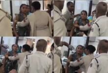 थाने में सनसनी..पेट्रोल डालकर आत्मदाह का प्रयास…महिला को पुलिस ने बचाया
