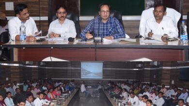 तखतपुर:कलेक्टर की मैदानी अधिकारियों से चर्चा..14 अगस्त अंतिम तारीख 