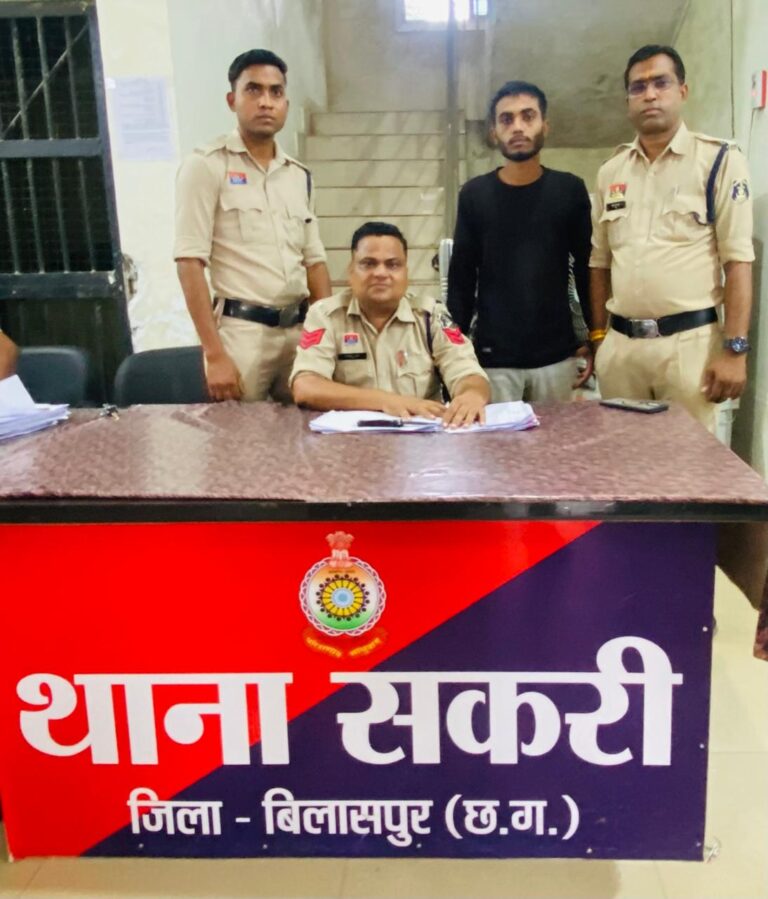 दहशत फैलाना युवक को पड़ा भारी…आरोपी चाकू के साथ गिरफ्तार