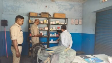 बिना दस्तावेज चल रहा था मेडिकल स्टोर…कोनी क्षेत्र में पुलिस ने किया सील…संचालकों में हलचल..
