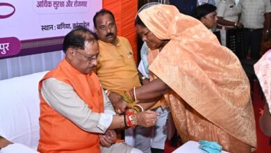 Rakshabandhan 2025-मुख्यमंत्री को जशपुर की दीदियों ने बांधी राखी