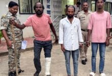 जिला अस्पताल में पुलिसकर्मी और अस्पताल स्टाफ में मारपीट.. लूट का आरोप.. चार आरोपी सलाखों के पीछे
