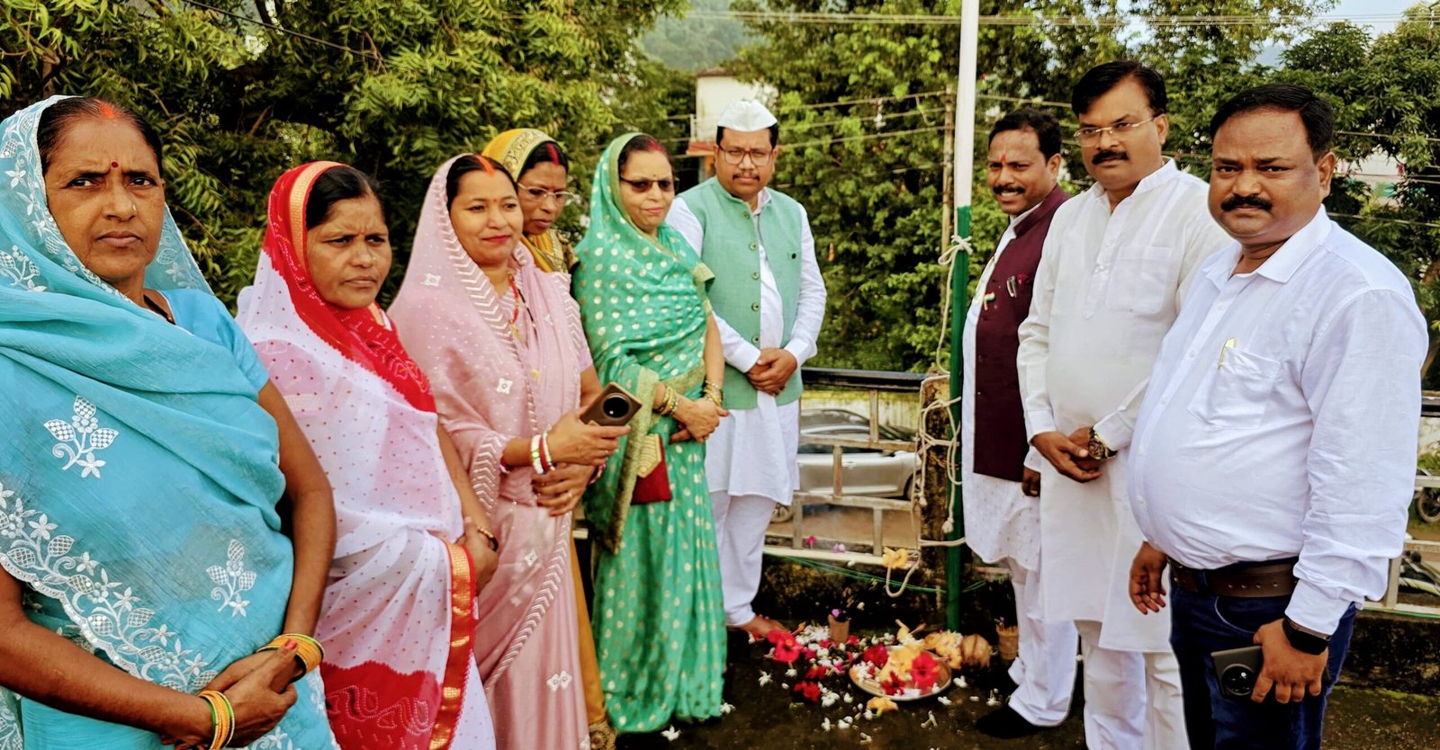 स्वतंत्रता दिवस पर भाजपा कार्यालय में ध्वजारोहण.. गूंजे देशभक्ति के तराने