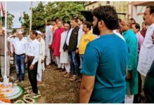 भारसाधक अधिकारी ने किया ध्वजारोहण.. पौधरोपण के साथ मनाया स्वतंत्रता दिवस
