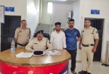 रंजिश में जानलेवा हमला… तोरवा पुलिस की तत्परता से दो आरोपी सलाखों के पीछे..घातक हथियार बरामद