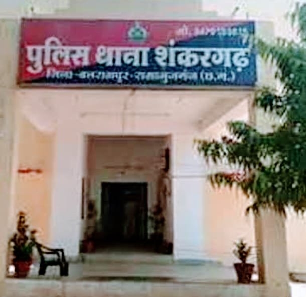 छात्रा पर डंडे से बर्बर प्रहार, जांघ में हुआ इंफेक्शन – प्रधानपाठक पर केस दर्ज छात्रा पर डंडे से बर्बर प्रहार, जांघ में हुआ इंफेक्शन – प्रधानपाठक पर केस दर्ज