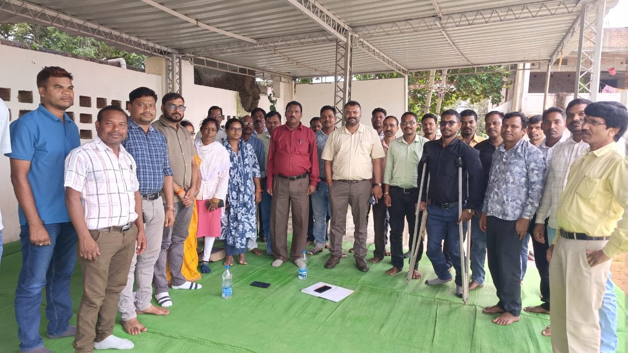 छत्तीसगढ़ कर्मचारी अधिकारी फेडरेशन का जशपुर रणजीता स्टेडियम के पास 22 को काम बंद -कलम बंद हड़ताल छत्तीसगढ़ कर्मचारी अधिकारी फेडरेशन का जशपुर रणजीता स्टेडियम के पास 22 को काम बंद -कलम बंद हड़ताल
