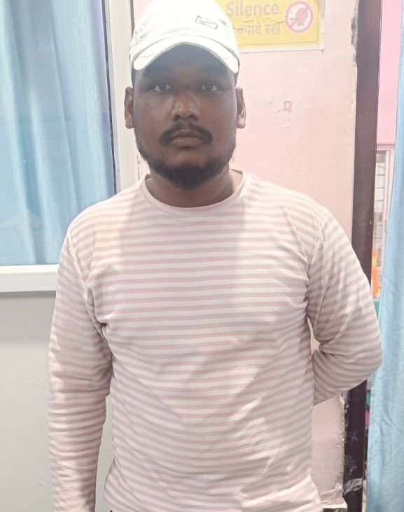 चाकू-पाइप-बेल्ट से हमला.. गैंग का फरार पांचवां आरोपी गिरफ्तार..हथियार बरामद