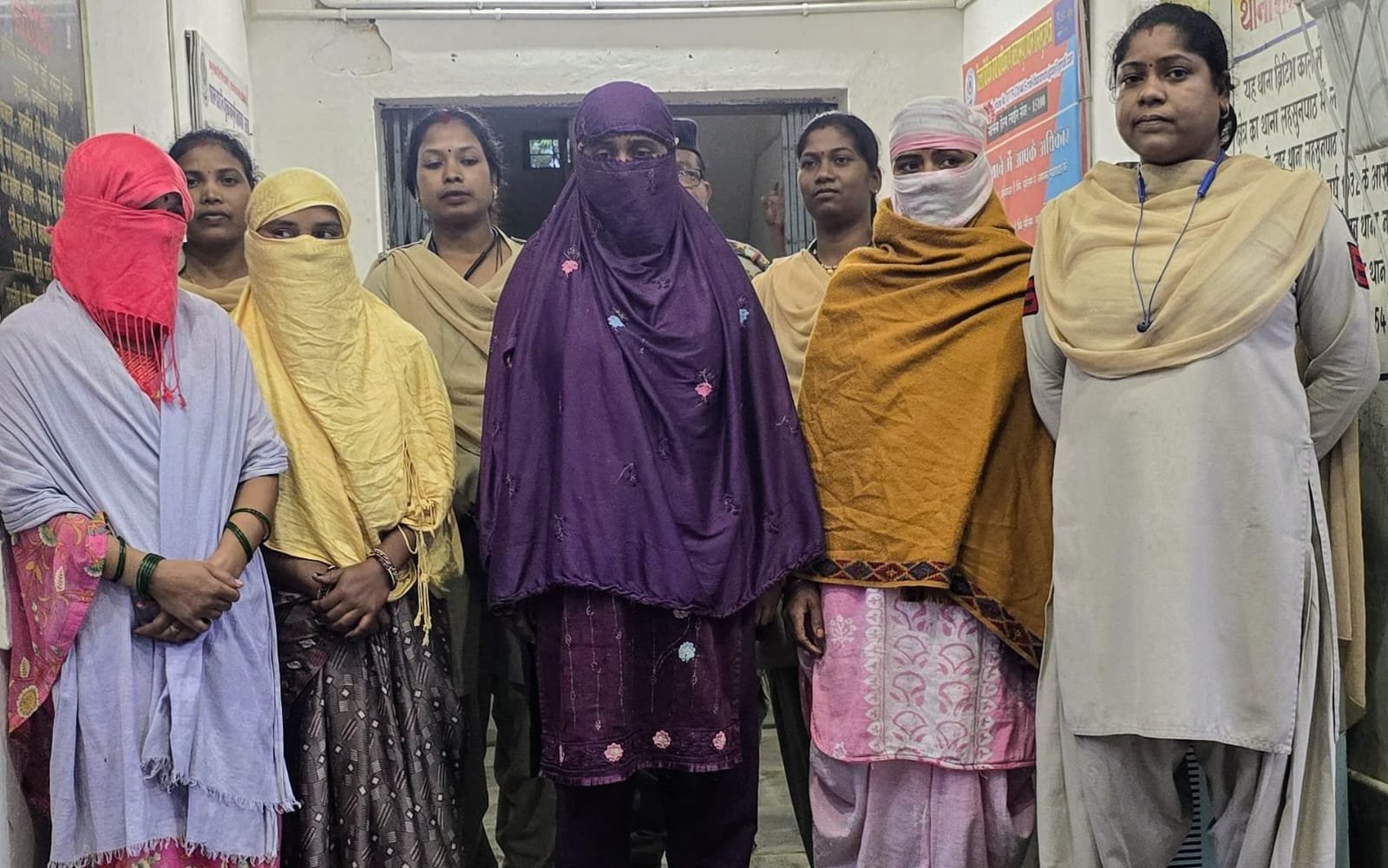 आंगनबाडी भर्ती घोटाले की परतें खुलीं: चार सहायिकाएं गिरफ्तार..जांच में और नाम आने की आशंका आंगनबाडी भर्ती घोटाले की परतें खुलीं: चार सहायिकाएं गिरफ्तार..जांच में और नाम आने की आशंका