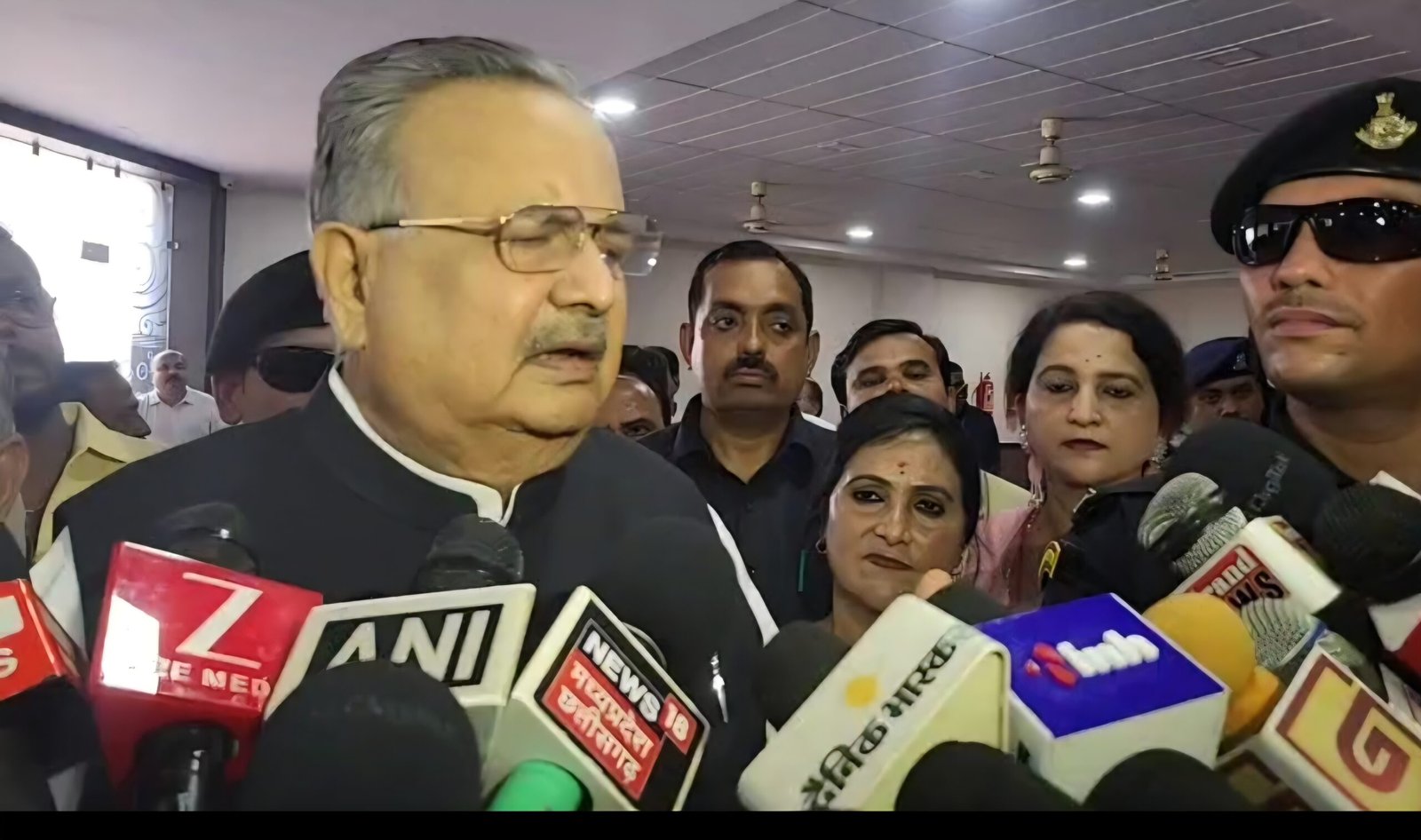 सर संघचालक के विचारों को समझने के लिये बुद्धि चाहिए” – डाॅ. Raman Singh का पूर्व मुख्यमंत्री Bhupesh Baghel को करारा जवाब..Congress की भाषा पर कसा तंज