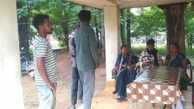 मुर्गा काटा..पकाया..खाया..सास-दामाद की मौत.. अस्पताल में मौत से जिंदगी की जंग लड़ रहे तीन लोग