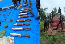 बीजापुर: सुरक्षा बलों की बड़ी कार्रवाई, नक्सली स्मारक ध्वस्त और हथियारों का जखीरा बरामद