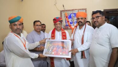 देवस्थान मंत्री ने किए बाबा रामदेव की समाधि के दर्शन- विधिवत पूजा-अर्चना कर की प्रदेश की सुख-समृद्धि एवं जनकल्याण की कामना