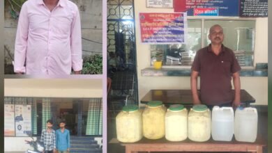 अवैध शराब कारोबार पर सख्ती: पुलिस कार्रवाई में 4 तस्कर गिरफ्तार..भारी मात्रा में महुआ शराब जब्त