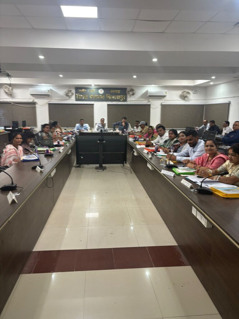 गांवों की आवाज़ जिला पंचायत में गूंजी…,स्वास्थ्य और सड़क सुधार पर फोकस..गोधाम योजना और स्वच्छ भारत मिशन की समीक्षा