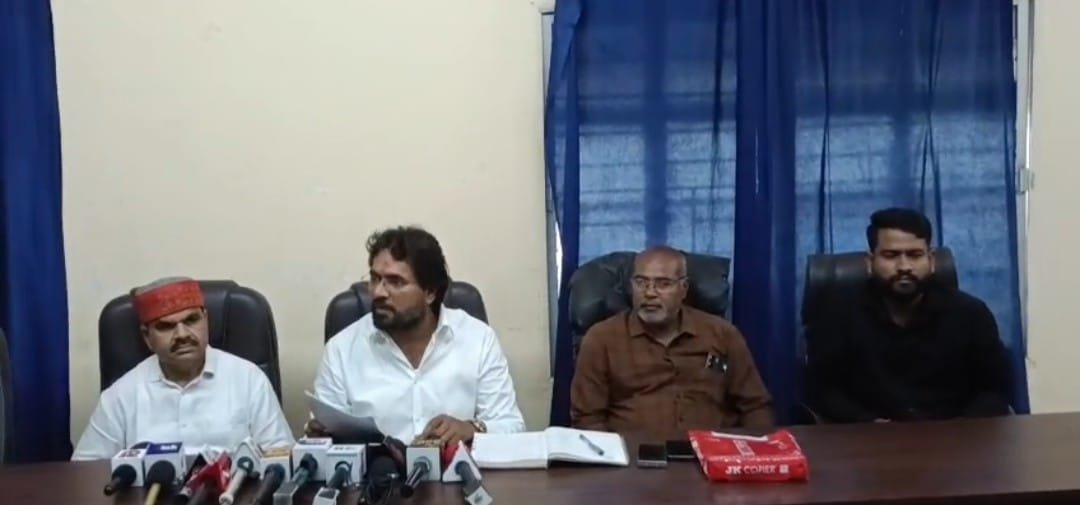 दशहरा से पहले सियासी टकराव… जेल भी जाएँगे, लेकिन रावण दहन वहीं करेंगे.. अरपांचल लोक मंच का खुला चैलेंज दशहरा से पहले सियासी टकराव… जेल भी जाएँगे, लेकिन रावण दहन वहीं करेंगे.. अरपांचल लोक मंच का खुला चैलेंज
