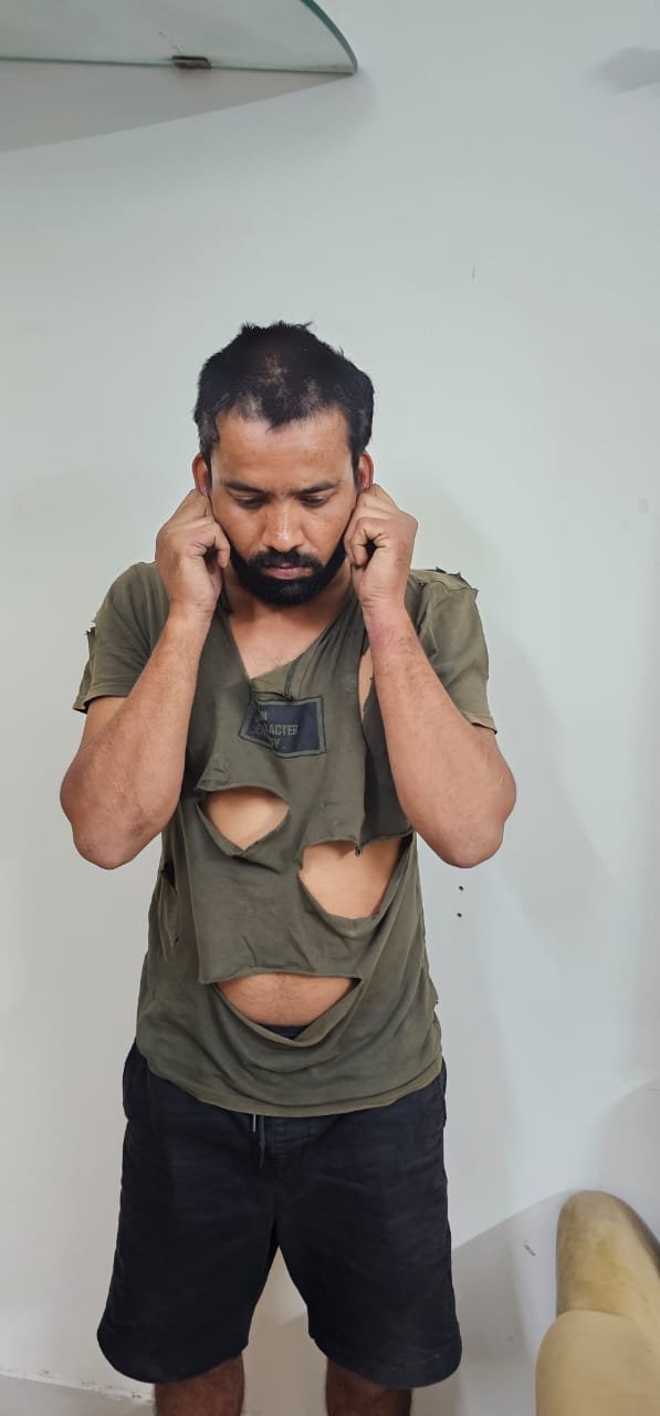 शांति भंग करने वालों पर नकेल – गुंडा तारण निर्मलकर गिरफ्तार.. पुलिस ने भेजा जेल शांति भंग करने वालों पर नकेल – गुंडा तारण निर्मलकर गिरफ्तार.. पुलिस ने भेजा जेल