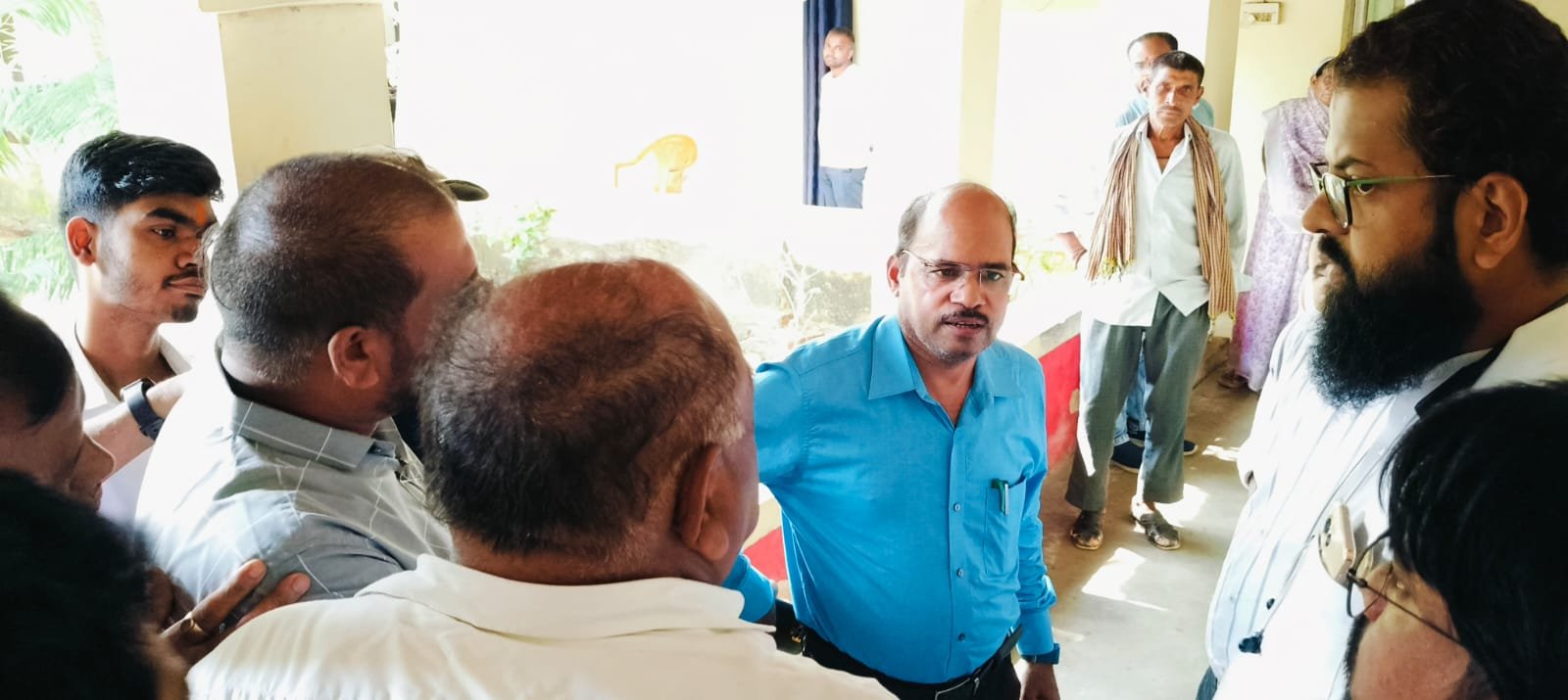नगर पालिका में गूंजा सवाल – सीएमओ हटेंगे कब?. प्रदर्शनकारियों ने  लगाया 6 प्रतिशत कमीशन खोरी का आरोप… कहा नहिं संभल रहा रतनपुर