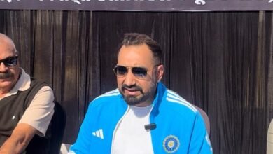 11 लाख की सबसे बड़ी टक्कर… विनीत कप बना देश का लाइट-वेट क्रिकेट महाकुंभ, ट्रॉफी के साथ बुलेट पर खिलाड़ियों की नज़रें 11 लाख की सबसे बड़ी टक्कर… विनीत कप बना देश का लाइट-वेट क्रिकेट महाकुंभ, ट्रॉफी के साथ बुलेट पर खिलाड़ियों की नज़रें