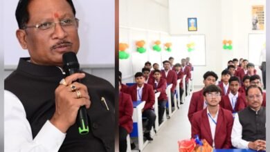 मुख्यमंत्री ने बच्चों से किया संवाद..संघर्ष से सफलता तक की कहानी सुनाया..बच्चों को दिया आशीर्वाद