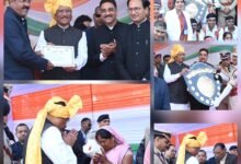 गणतंत्र दिवस पर दो फैसले :बलिदान को नमन, ईमानदारी को पहचान