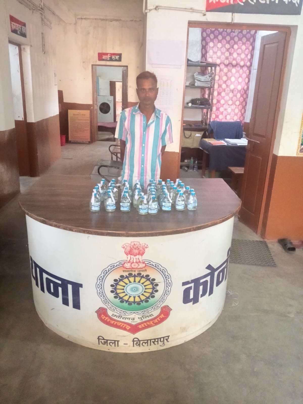 शराब माफिया पर पुलिस का करारा वार:  देशी शराब के साथ तस्कर दबोचा, SSP के निर्देश पर एक्शन”