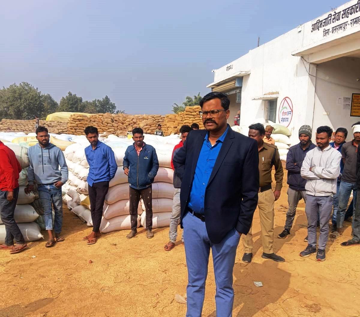 औचक निरीक्षण से मचा हड़कंप, धान खरीदी पर कलेक्टर की पैनी नजर