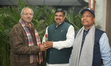 साय मंत्रिमंडल सहित दिल्ली में.. बृजमोहन की डिनर पॉलिटिक्स में सुगबुगाहटो के मायने ? साय मंत्रिमंडल सहित दिल्ली में.. बृजमोहन की डिनर पॉलिटिक्स में सुगबुगाहटो के मायने ?