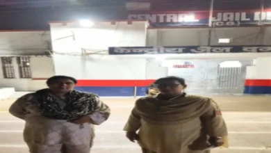 वर्दी पर लगा दाग, सलाखों में जन्मा बचपन: चोरी के सोने की कीमत मासूम ने चुकाई