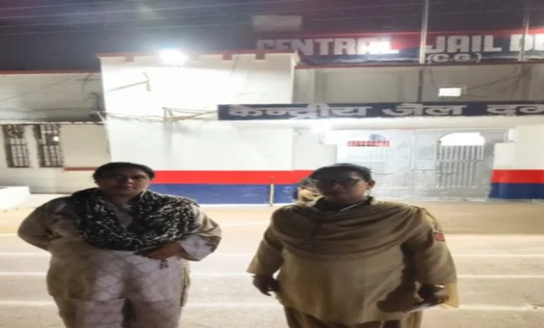 वर्दी पर लगा दाग, सलाखों में जन्मा बचपन: चोरी के सोने की कीमत मासूम ने चुकाई