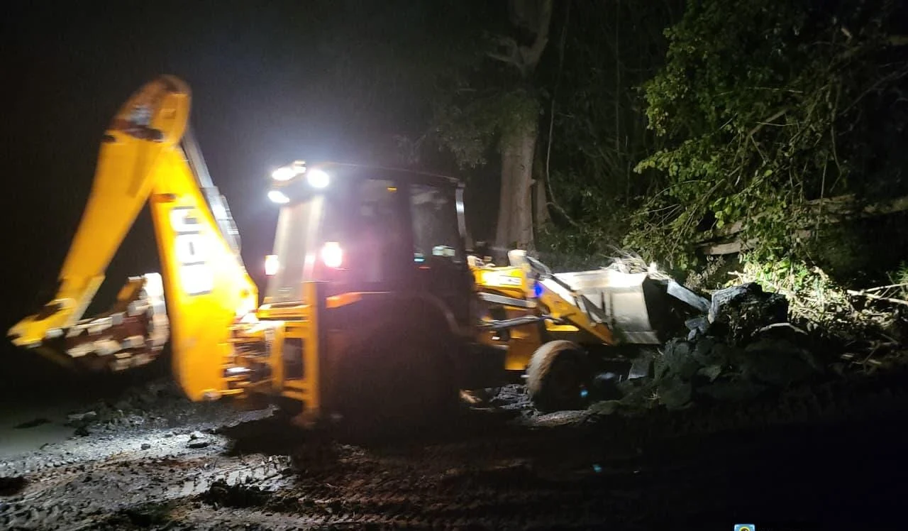 CG News-अवैध कोयला उत्खनन पर बड़ी कार्रवाई, 60 टन कोयला व मशीन जब्त