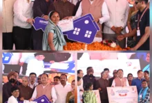 किसान सम्मेलन में ‘लाभ ऑन स्पॉट’: मुख्यमंत्री ने दिया जरूरतमंदों को तोहफा… उपकरण, ट्राइसाइकिल और चेक का वितरण किसान सम्मेलन में ‘लाभ ऑन स्पॉट’: मुख्यमंत्री ने दिया जरूरतमंदों को तोहफा… उपकरण, ट्राइसाइकिल और चेक का वितरण