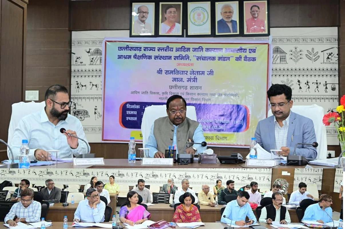 एकलव्य विद्यालयों के निर्माण कार्य में लेट-लतीफी , एजेंसियों पर बिफरे मंत्री नेताम एकलव्य विद्यालयों के निर्माण कार्य में लेट-लतीफी , एजेंसियों पर बिफरे मंत्री नेताम