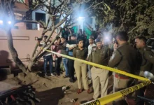 टेलीफोन एक्सचेंज रोड पर हथौड़े से हमला, ज्वेलर्स से भरी कार लूटी वारदात के बाद नाकेबंदी, घटनास्थल से कार, बाइक और जिंदा कारतूस बरामद