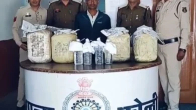 अवैध शराब नेटवर्क पर करारा वार— 55 लीटर कच्ची महुआ शराब के साथ तस्कर गिरफ्तार