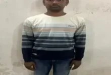 अंकों की हेराफेरी कर  सरकारी नौकरी, कोर्ट का कड़ा फैसला—17 साल बाद सजा और जुर्माना