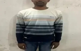 अंकों की हेराफेरी कर सरकारी नौकरी, कोर्ट का कड़ा फैसला—17 साल बाद सजा और जुर्माना अंकों की हेराफेरी कर सरकारी नौकरी, कोर्ट का कड़ा फैसला—17 साल बाद सजा और जुर्माना