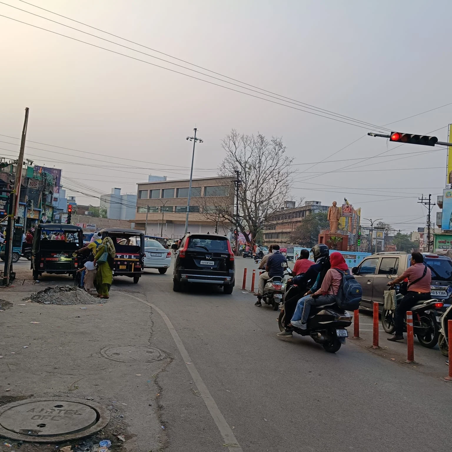 चालान की बौछार और सियासी सवाल चालान की बौछार और सियासी सवाल