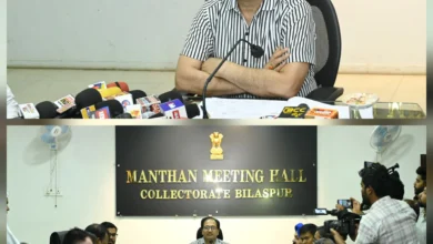 स्टॉक भरपूर, किल्लत दूर… सिलेंडर से गैस चोरी की तो लाइसेंस होगा रद्द.. कलेक्टर ने जारी किया सख्त फरमान !