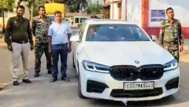 बिना लाइसेंस, बिना सीट बेल्ट तेज रफ्तार में बीएमडब्ल्यू; एमवी एक्ट के तहत कार्रवाई