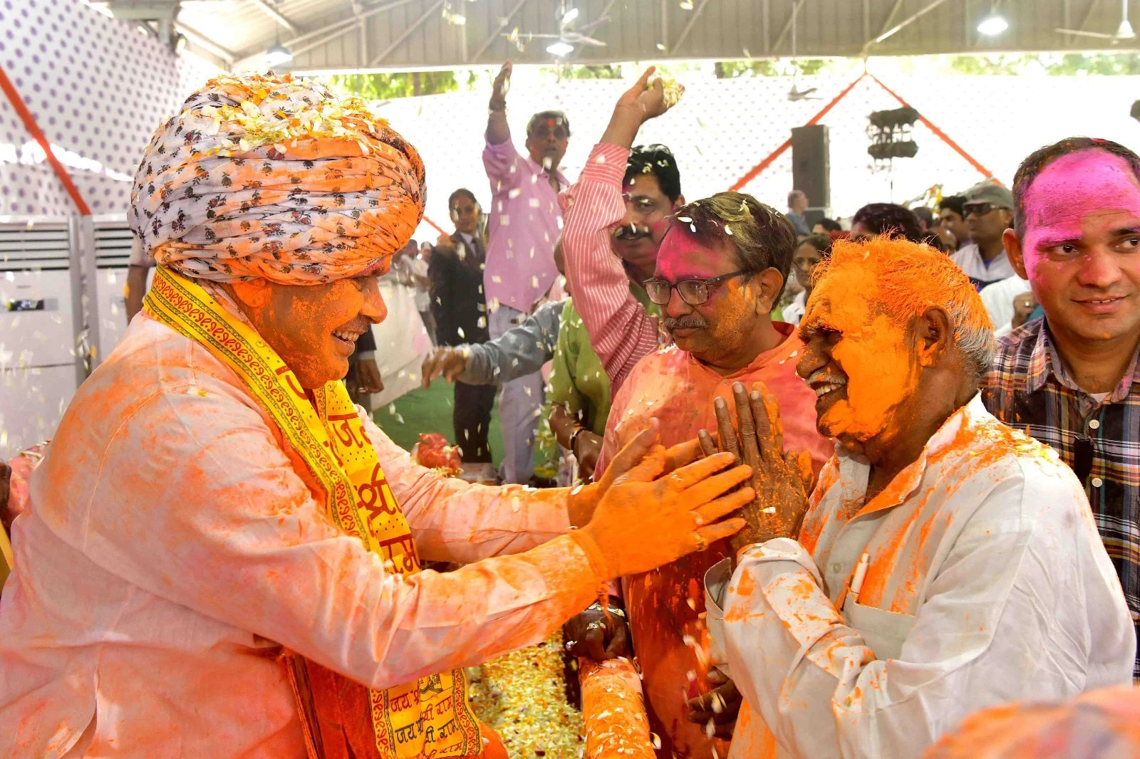 मुख्यमंत्री निवास पर होली महोत्सव का उल्लास -शेखावाटी के चंग से लेकर ब्रज की होली का छाया सुरूर