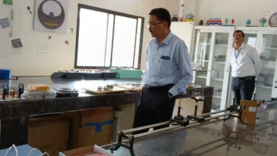 स्कूल पहुंचे कमिश्नर, पढ़ाई की गुणवत्ता और बुनियादी सुविधाओं की परखी व्यवस्था