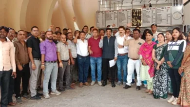 आक्रोशित कर्मचारी सरकार को जगा रहे- इंद्रावती भवन से लेकर जिलों व ब्लॉकों तक फेडरेशन का जंगी प्रदर्शन