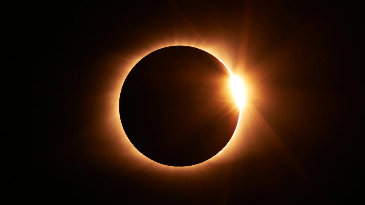 Next Solar Lunar Eclipse,अगस्त में लगेगा साल का दूसरा सूर्य और चंद्र ग्रहण; जानें भारत में सूतक काल की स्थिति और सावधानी के जरूरी नियम