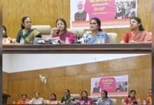 33% से आगे क्यों नहीं बढ़ी बात? महिला आरक्षण पर सवालों के बीच भाजपा की प्रेस वार्ता में..‘नारी शक्ति’ का बड़ा दावा” 33% से आगे क्यों नहीं बढ़ी बात? महिला आरक्षण पर सवालों के बीच भाजपा की प्रेस वार्ता में..‘नारी शक्ति’ का बड़ा दावा”