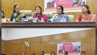 33% से आगे क्यों नहीं बढ़ी बात? महिला आरक्षण पर सवालों के बीच भाजपा की प्रेस वार्ता में..‘नारी शक्ति’ का बड़ा दावा” 33% से आगे क्यों नहीं बढ़ी बात? महिला आरक्षण पर सवालों के बीच भाजपा की प्रेस वार्ता में..‘नारी शक्ति’ का बड़ा दावा”