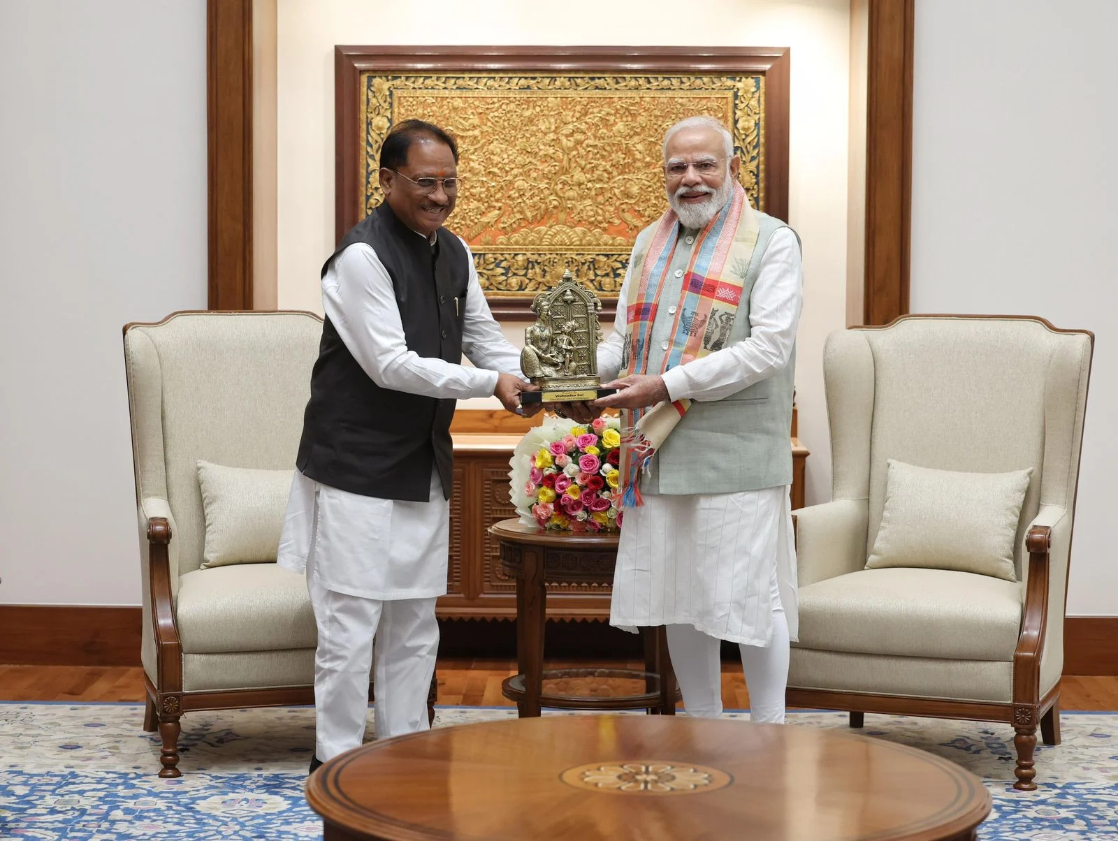 बस्तर 2.0 की शुरुआत: मुख्यमंत्री साय ने पीएम मोदी को दिया आमंत्रण, विकास का ब्लूप्रिंट सौंपा,पीएम का बस्तर दौरा बनेगा टर्निंग पॉइंट, बड़े प्रोजेक्ट्स की सौगात