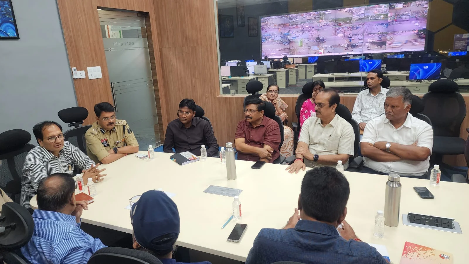 अब बचना मुश्किल..कलेक्टर-एसएसपी की बैठक में बड़ा फैसला— शहर के कोने कोने में फैलेगा CCTV का जाल