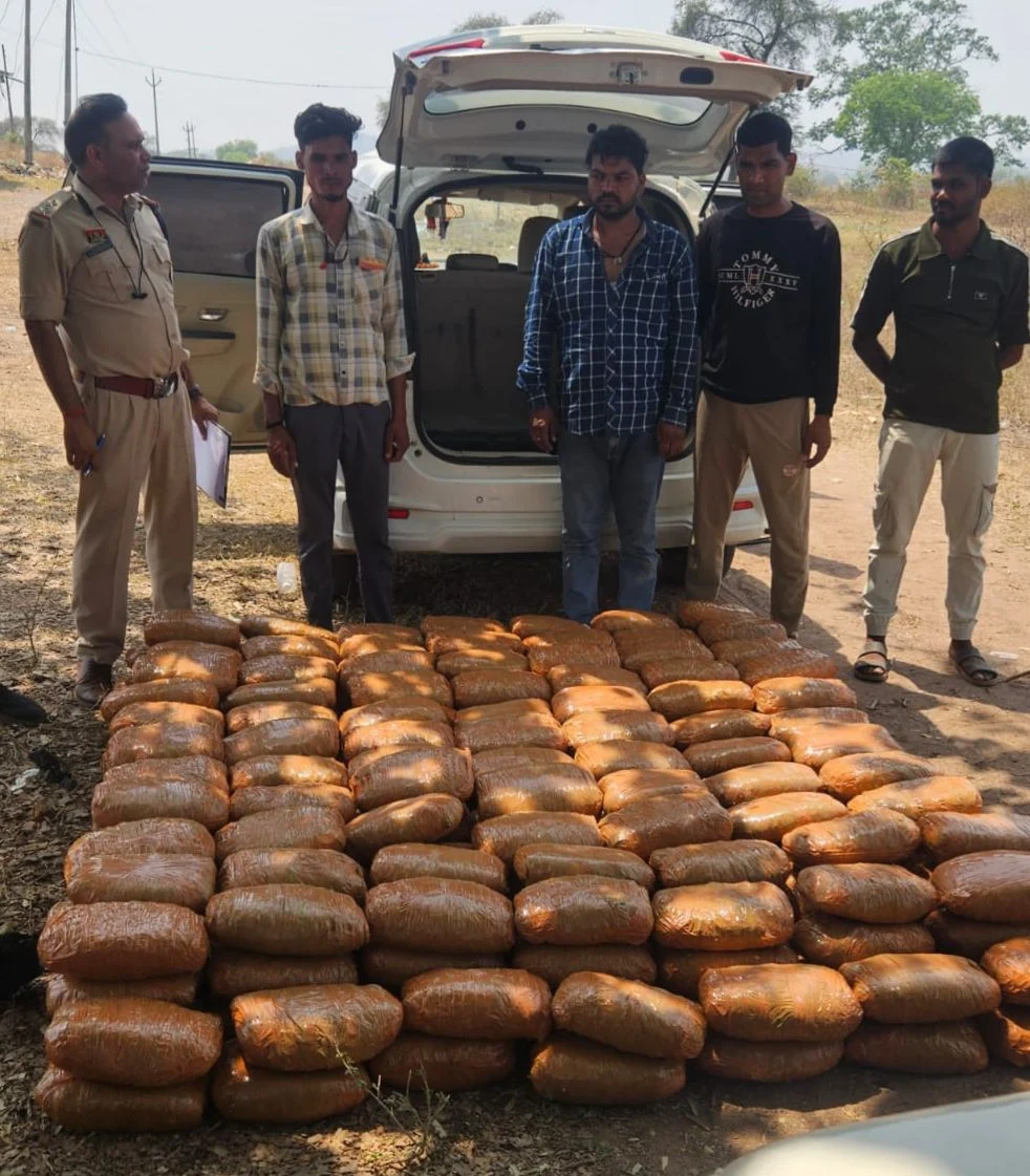रूट बदला, प्लान फेल: हाईवे पर पुलिस ने तोड़ी तस्करों की कमर.. नाकाबंदी में करोड़ों का गांजा जब्त
